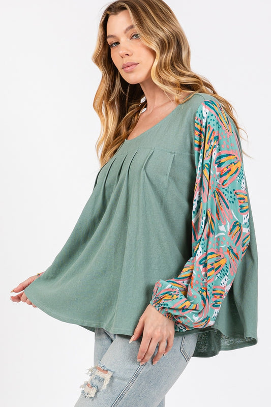 Sage + Fig Ruched Round Neck Printed Bubble Sleeve Top